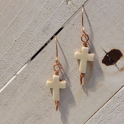 Handmade Dangle Cross Earrings, Reconstituted Howlite, Copper wire - image2
